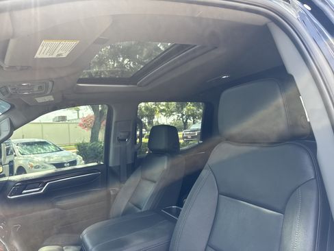 Used 2025 GMC Sierra 1500 SLT RWD image 7