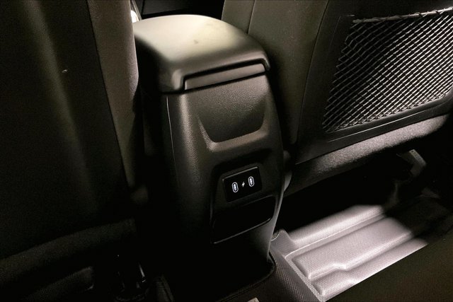 Used 2025 Hyundai Venue SEL FWD image 34