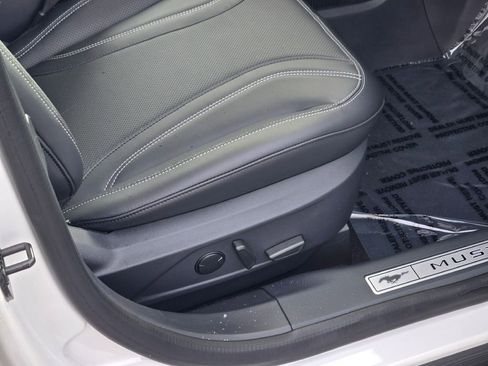 Used 2021 Ford Mustang Mach-E Premium image 9