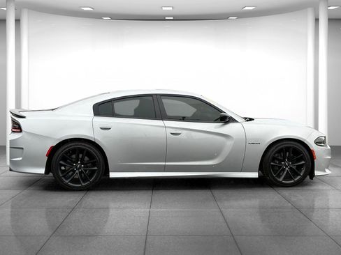 Used 2022 Dodge Charger R/T w/ Performance Handling Group image 8