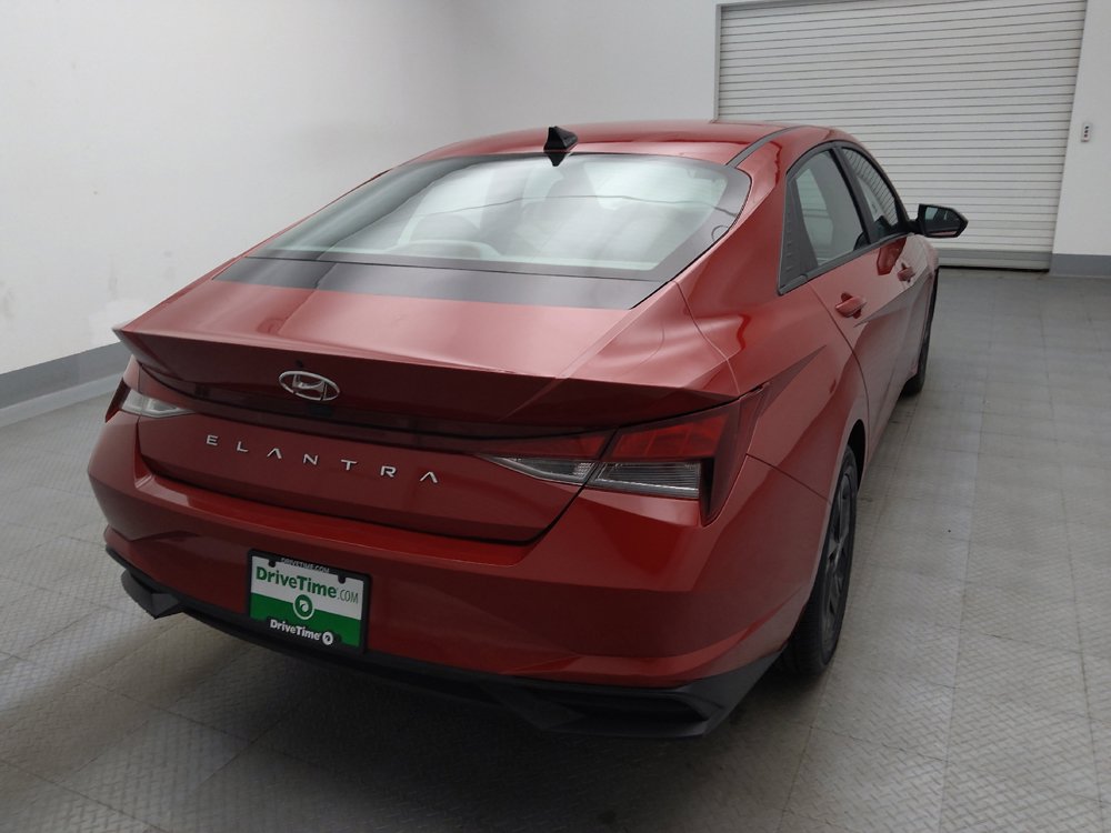 Used 2023 Hyundai Elantra SEL w/ Cargo Package FWD image 7
