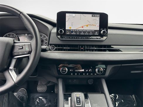 Used 2023 Mitsubishi Outlander SE image 22