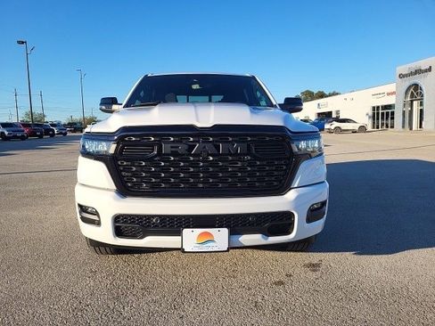 New 2026 RAM 1500 4x4 Crew Cab image 7