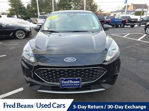 Certified 2022 Ford Escape SE w/ Cold Weather Package image 2