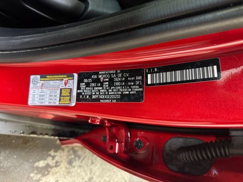 Certified 2025 Kia K4 FWD image 31