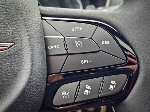 New 2026 Chrysler Pacifica Limited image 20