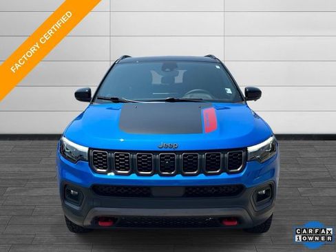 Certified 2025 Jeep Compass Trailhawk w/ Trailhawk Elite Group AWD/4WD image 9