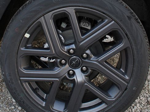 New 2026 Jeep Compass Latitude image 9