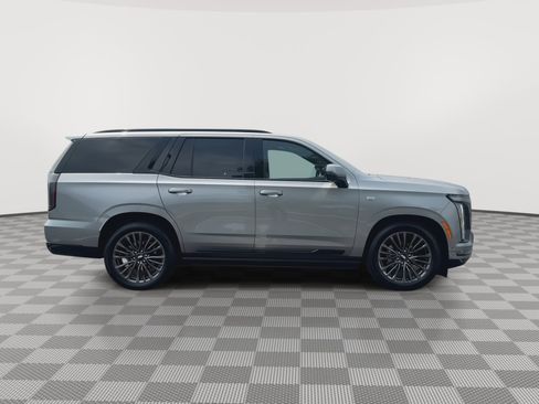 Certified 2025 Cadillac Escalade Sport Platinum w/ LPO, Floor Liner Package AWD/4WD image 9