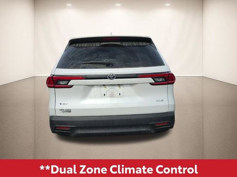 Used 2024 Toyota Grand Highlander XLE image 9