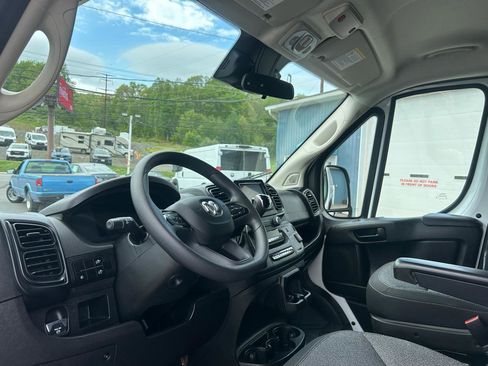 Used 2025 RAM ProMaster 2500 w/ U-Haul Equipment Group FWD image 14