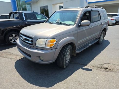 Used 2002 Toyota Sequoia Limited AWD/4WD image 2