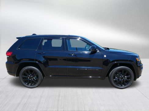 Used 2022 Jeep Grand Cherokee Laredo X AWD/4WD image 8