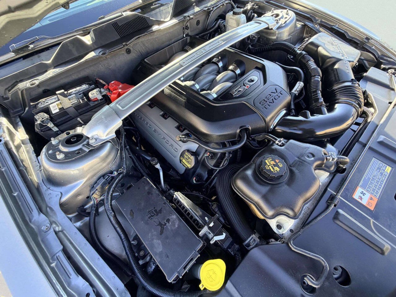 Used 2013 Ford Mustang GT Premium w/ Comfort Pkg RWD image 17