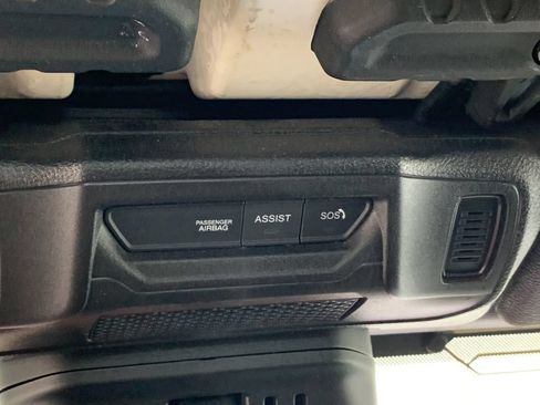 Used 2024 Jeep Wrangler Unlimited Sahara AWD/4WD image 27