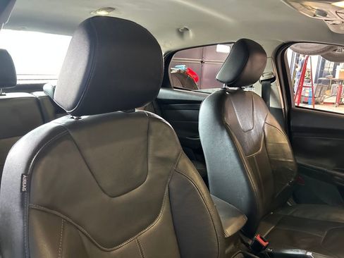 Used 2016 Ford Focus SE w/ Equipment Group 201A image 10