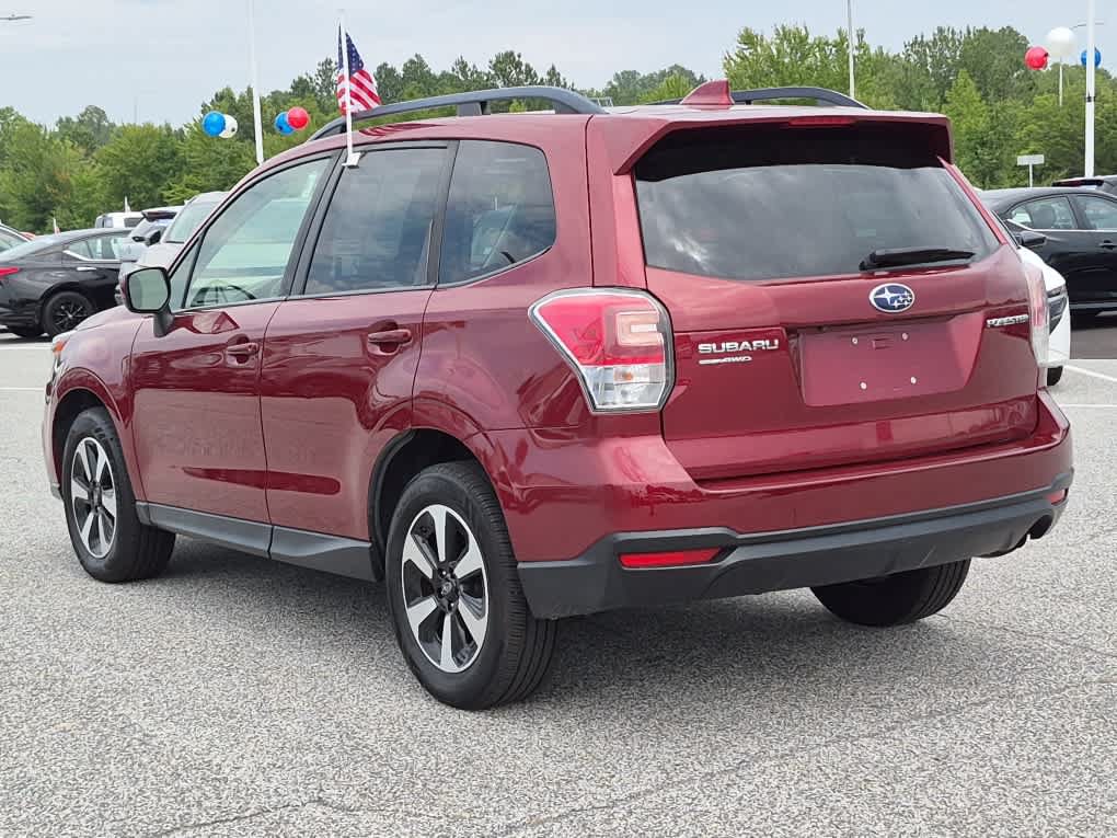 Used 2018 Subaru Forester 2.5i Premium w/ All-Weather Package AWD/4WD image 4