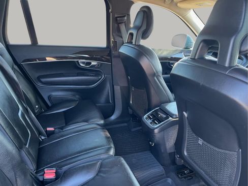 Used 2018 Volvo XC90 T6 Momentum w/ Convenience Package image 31