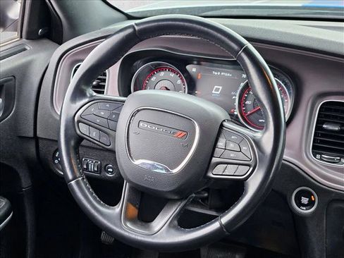 Used 2023 Dodge Charger SXT image 11