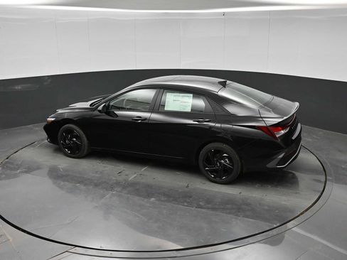 New 2026 Hyundai Elantra SEL Sport FWD image 29