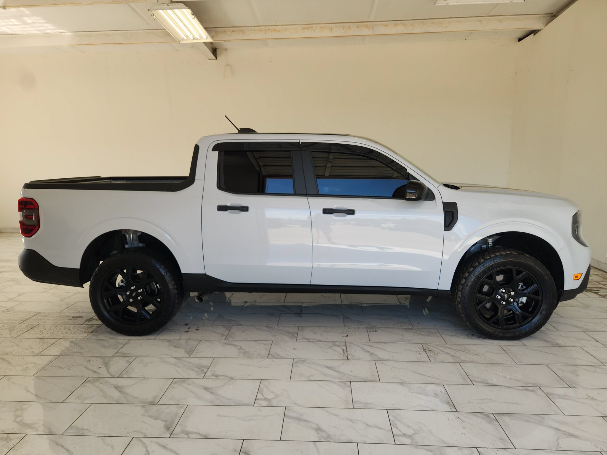 Used 2025 Ford Maverick XLT w/ Black Appearance Package AWD/4WD image 4