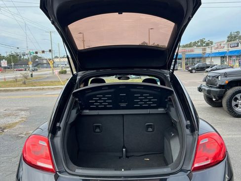 Used 2013 Volkswagen Beetle R-Line image 17