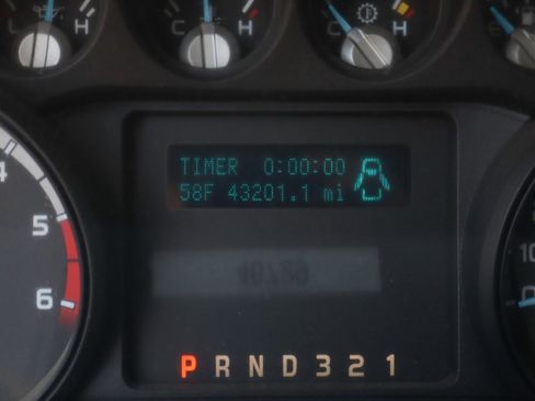 Used 2016 Ford F550 2WD Regular Cab Super Duty image 26