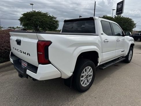 Used 2024 Toyota Tacoma SR5 RWD image 5