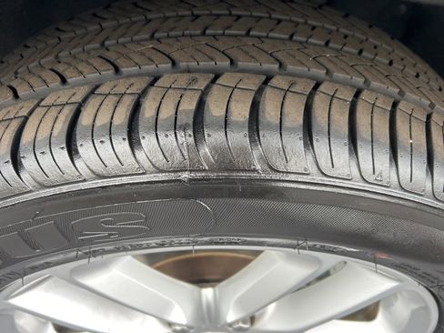 Used 2021 Dodge Durango GT image 25