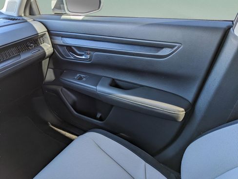 Used 2023 Honda CR-V EX image 18