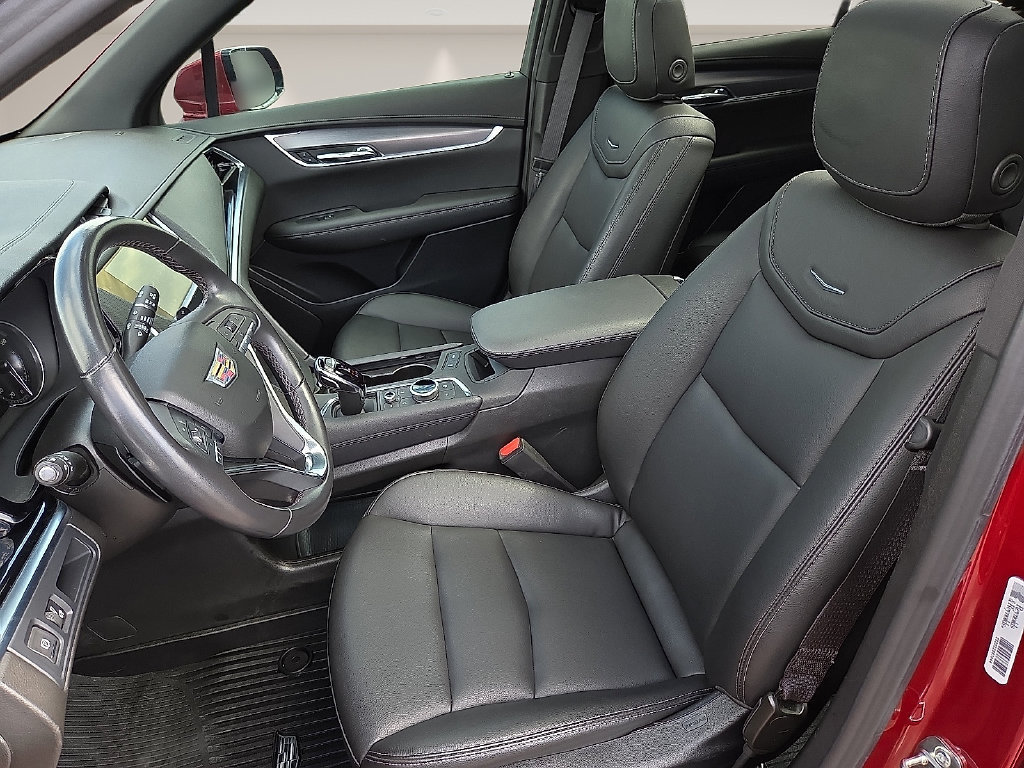 Certified 2024 Cadillac XT6 Luxury w/ LPO, Floor Liner Package FWD image 13