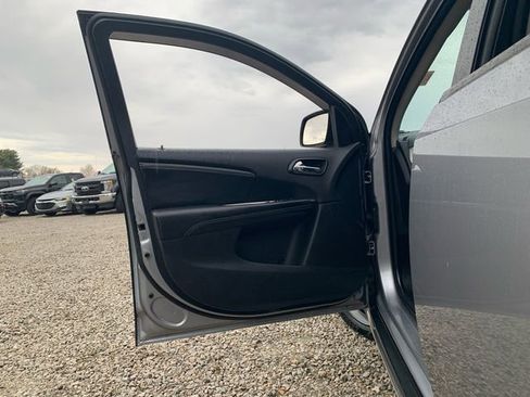Used 2018 Dodge Journey Crossroad AWD/4WD image 15