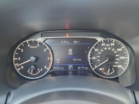 Used 2024 Nissan Altima 2.5 SV image 16