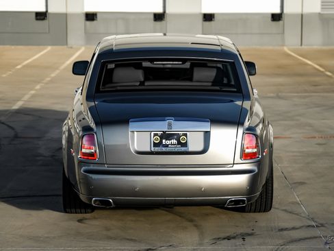 Used 2014 Rolls-Royce Phantom Sedan image 11