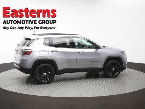 Used 2022 Jeep Compass Latitude w/ Sun and Sound Group AWD/4WD image 45