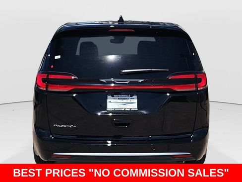 New 2027 Chrysler Pacifica Select FWD image 4