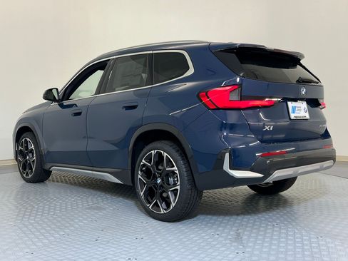 Used 2026 BMW X1 xDrive28i w/ Technology Package AWD/4WD image 3