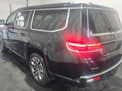 Used 2023 Jeep Grand Wagoneer L Series III AWD/4WD image 4