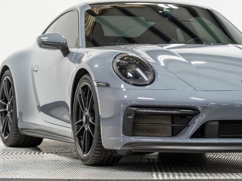 Used 2023 Porsche 911 Carrera GTS image 2