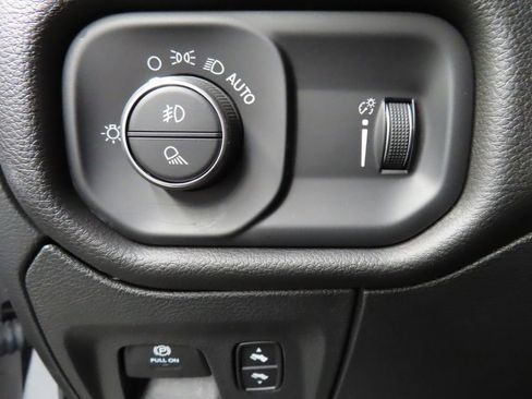 Used 2023 RAM 1500 Big Horn image 47