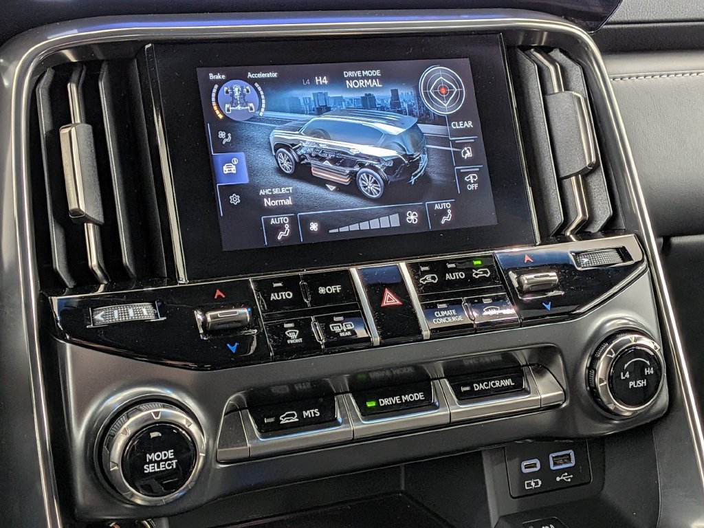 Used 2023 Lexus LX 600 F Sport AWD/4WD image 24