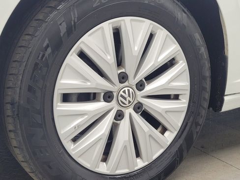 Used 2020 Volkswagen Jetta S w/ Driver Assistance Package image 31