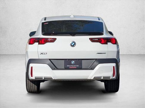 Used 2026 BMW X2 xDrive28i AWD/4WD image 7