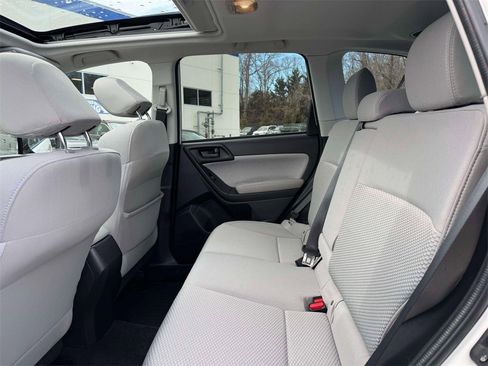Used 2018 Subaru Forester 2.5i Premium image 11