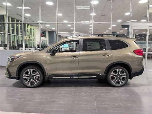 New 2025 Subaru Ascent Limited image 2