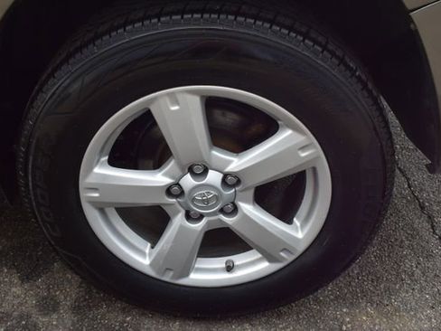 Used 2012 Toyota RAV4 FWD w/ Value Pkg image 39