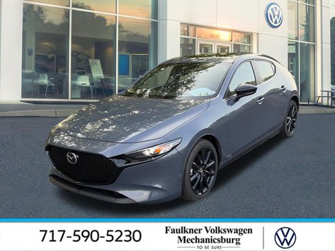 Used 2022 MAZDA MAZDA3 s FWD image 1