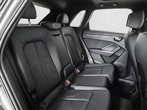 Certified 2025 Audi Q3 2.0T Premium Plus w/ Premium Plus Package image 21