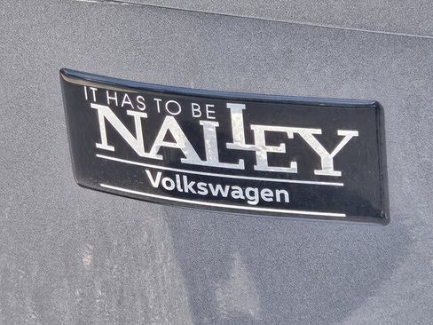 Certified 2025 Volkswagen Tiguan SE AWD/4WD image 33