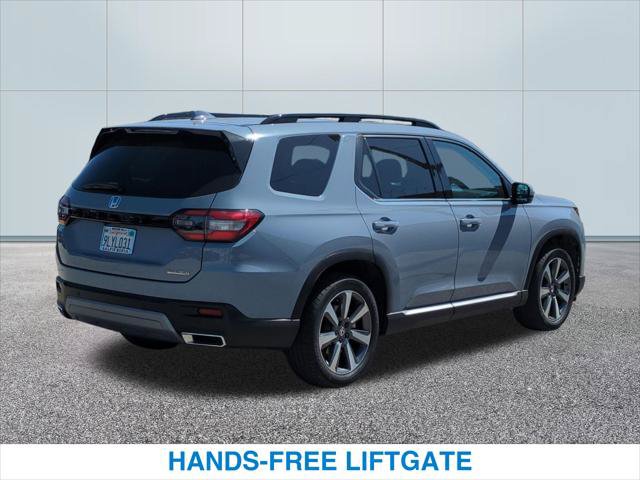 Certified 2025 Honda Pilot Touring image 7